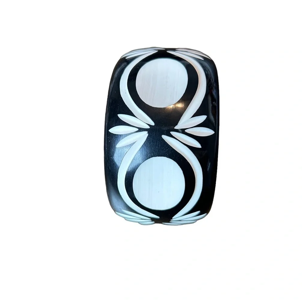 Shine Collection Delhi India w/Traditional Design Carved Resin Bangle Bracelet